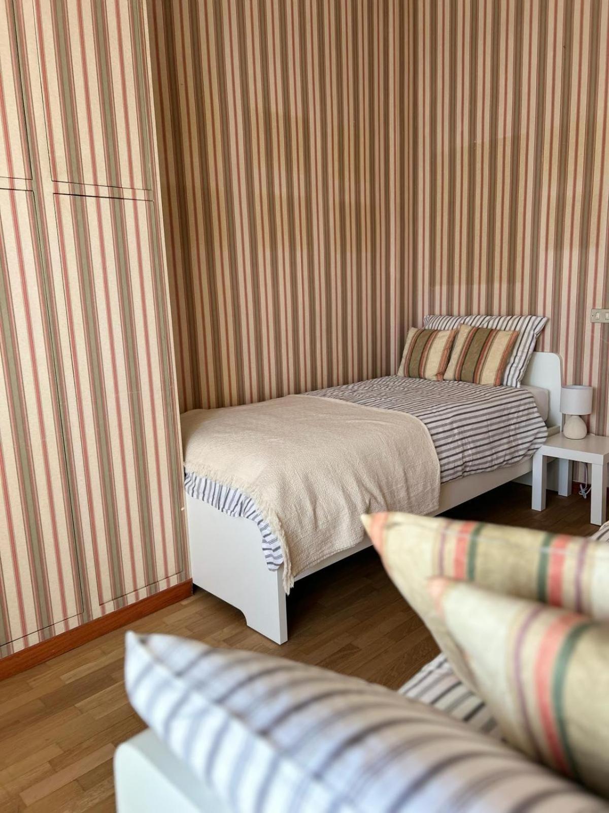 Front Beach Apartment - 3 Bedrooms Bari Extérieur photo