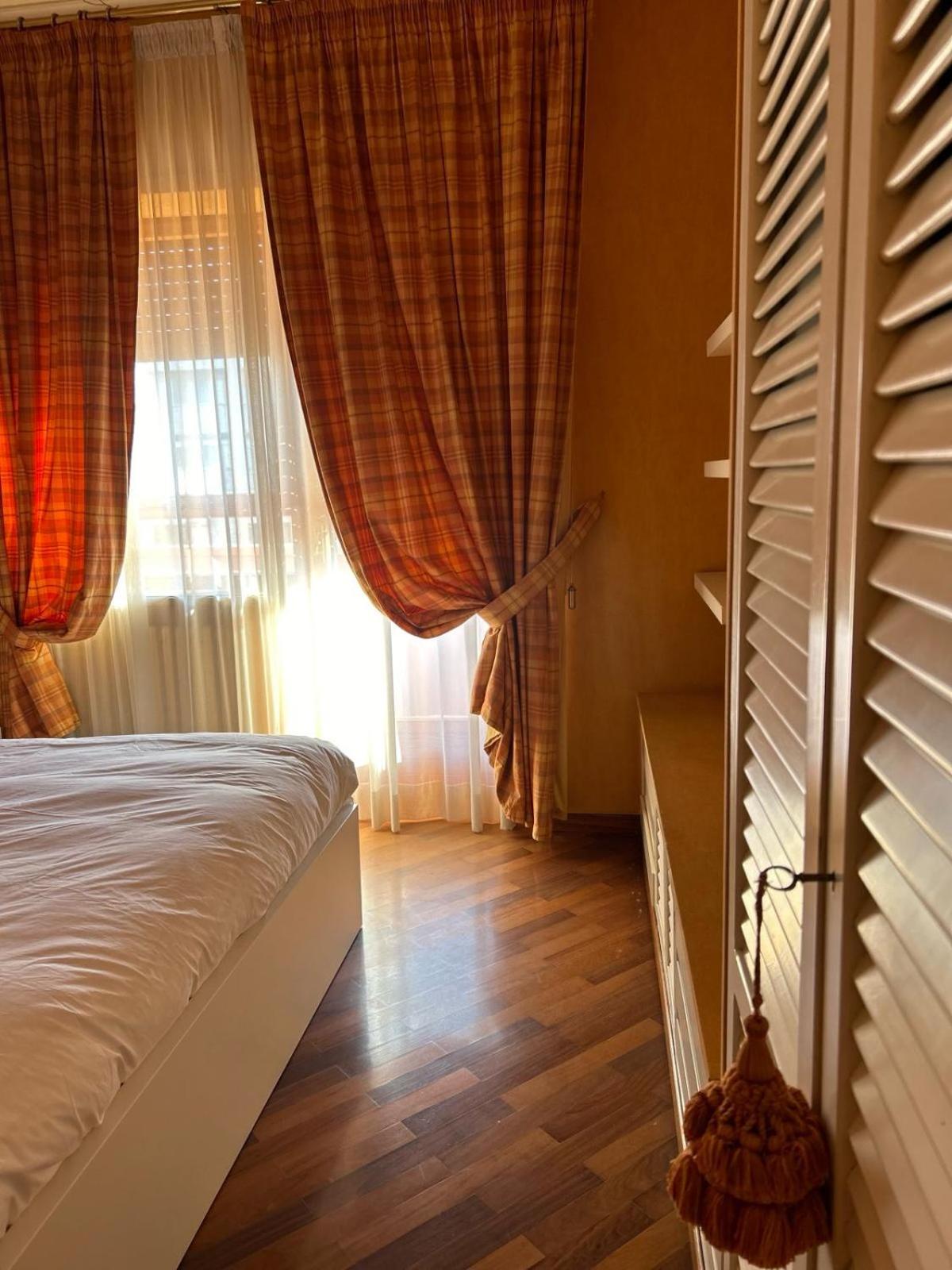 Front Beach Apartment - 3 Bedrooms Bari Extérieur photo