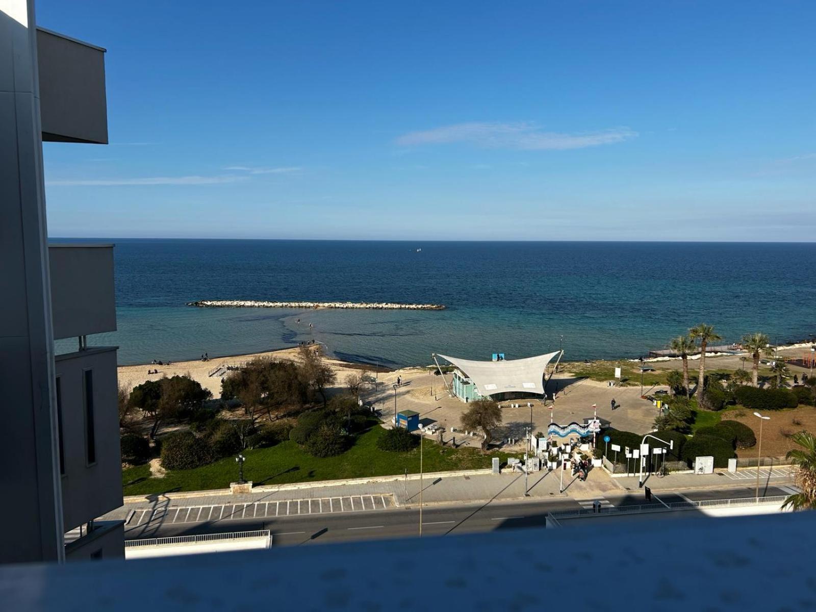 Front Beach Apartment - 3 Bedrooms Bari Extérieur photo