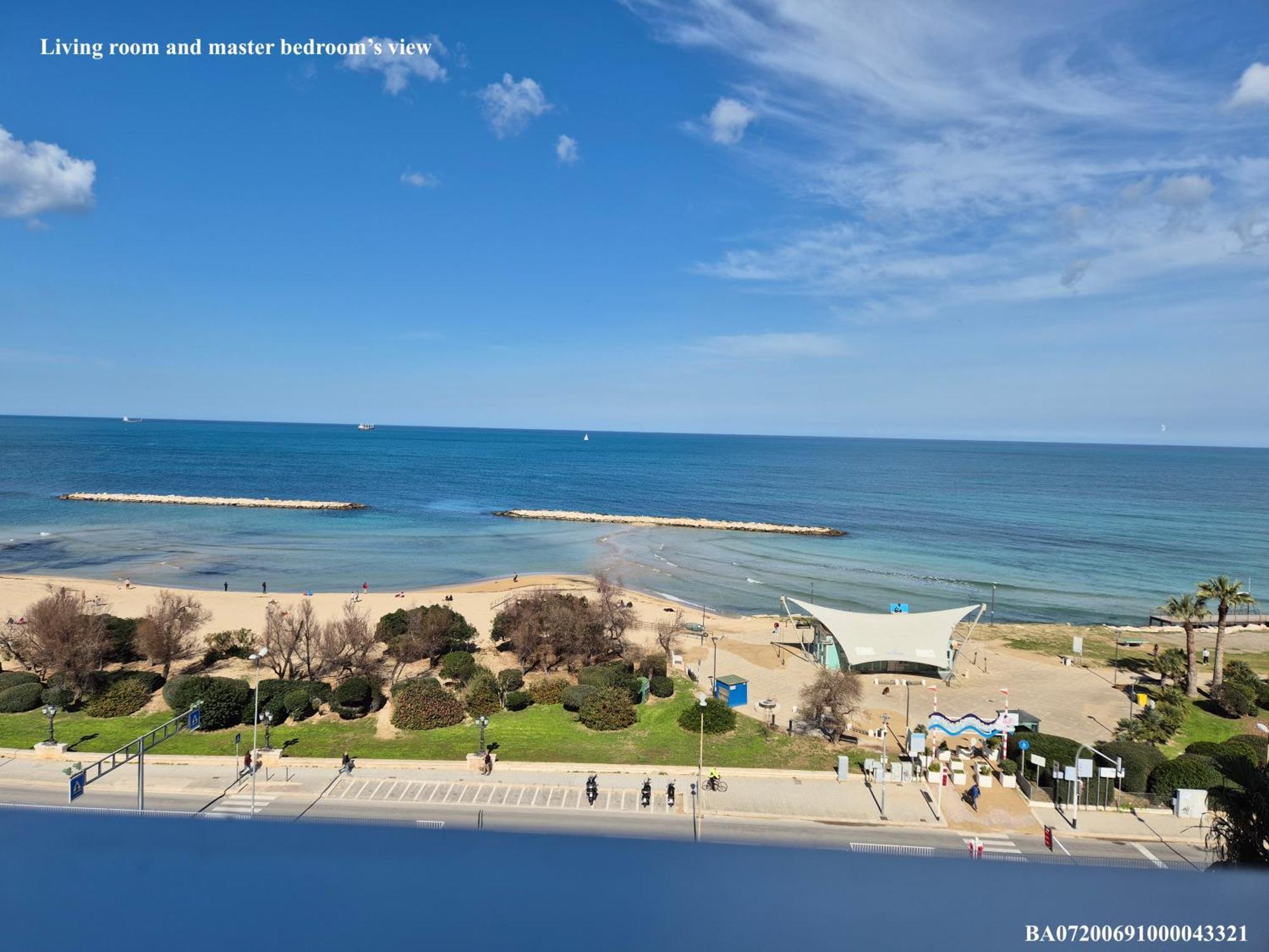 Front Beach Apartment - 3 Bedrooms Bari Extérieur photo