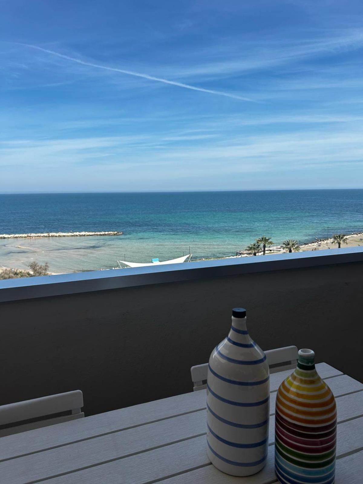 Front Beach Apartment - 3 Bedrooms Bari Extérieur photo